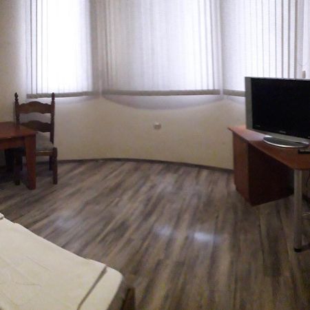 Fenerite Family Hotel 타르고비쉬테 외부 사진