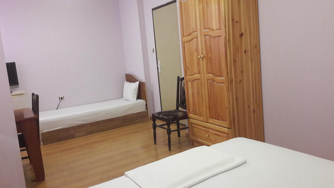 Fenerite Family Hotel 타르고비쉬테 외부 사진